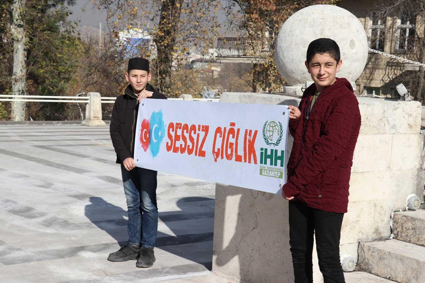 'Doğu Türkistanlı kardeşlerimiz reel politik kaygılara kurban edilmemeli' 'Doğu Türkistanlı kardeşlerimiz reel politik kaygılara kurban edilmemeli'